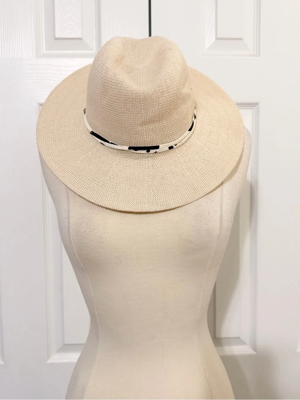 Tilly's Cream Straw Fedora with Black-and-White Band